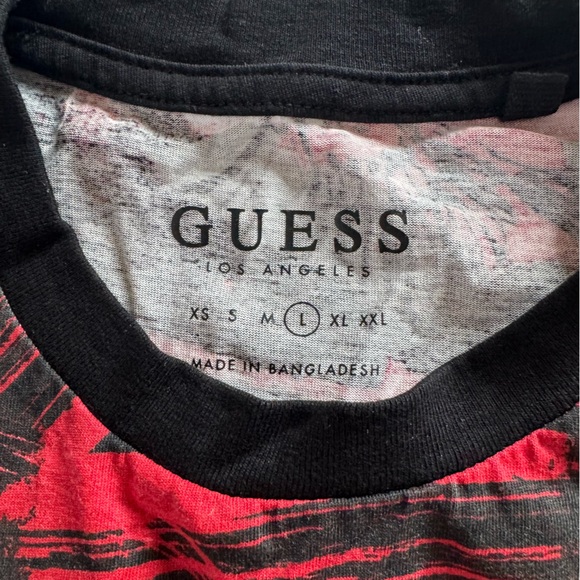GUESS men’s graphic print t-shirt in black and red. - Picture 2 of 3